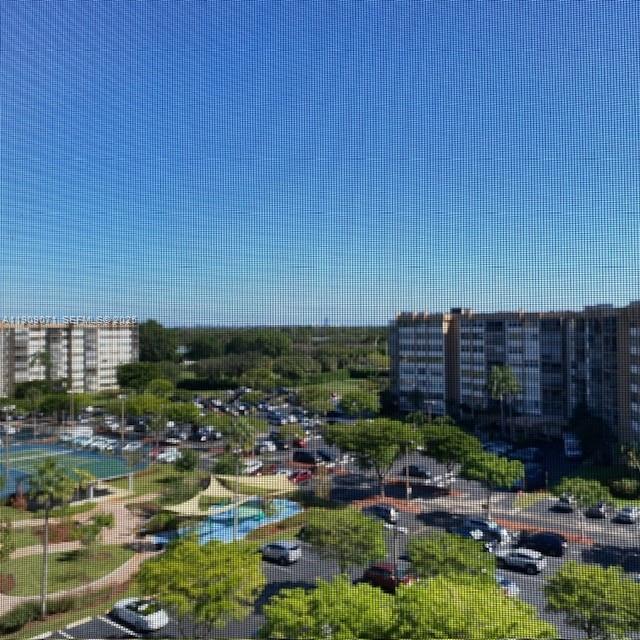 Building Photo - 1100 St Charles Pl