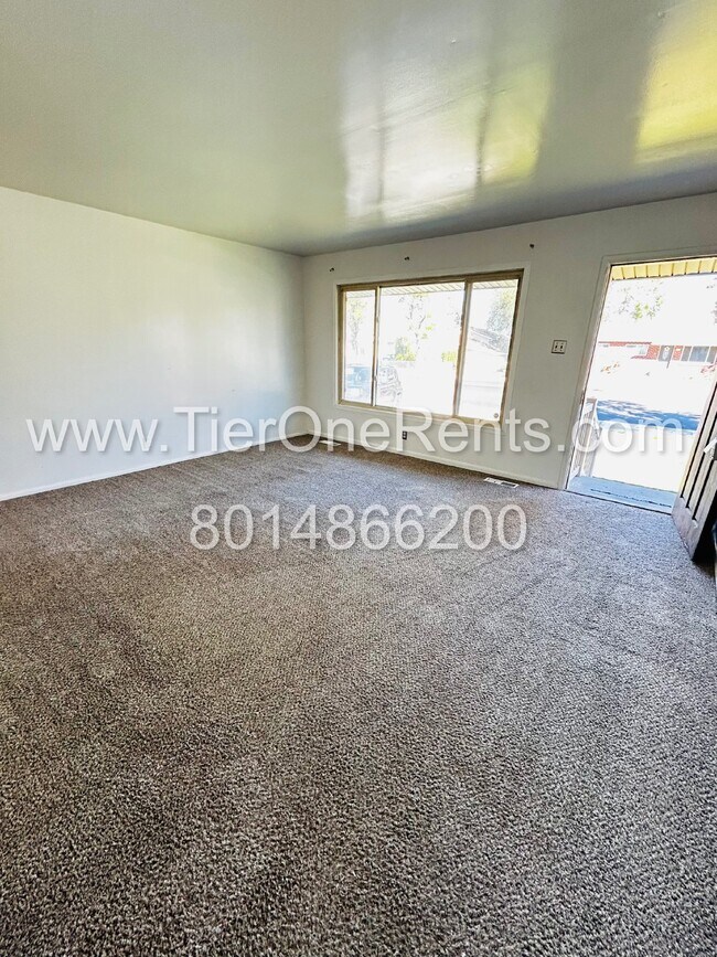 Building Photo - This property offers a NO DEPOSIT option a...