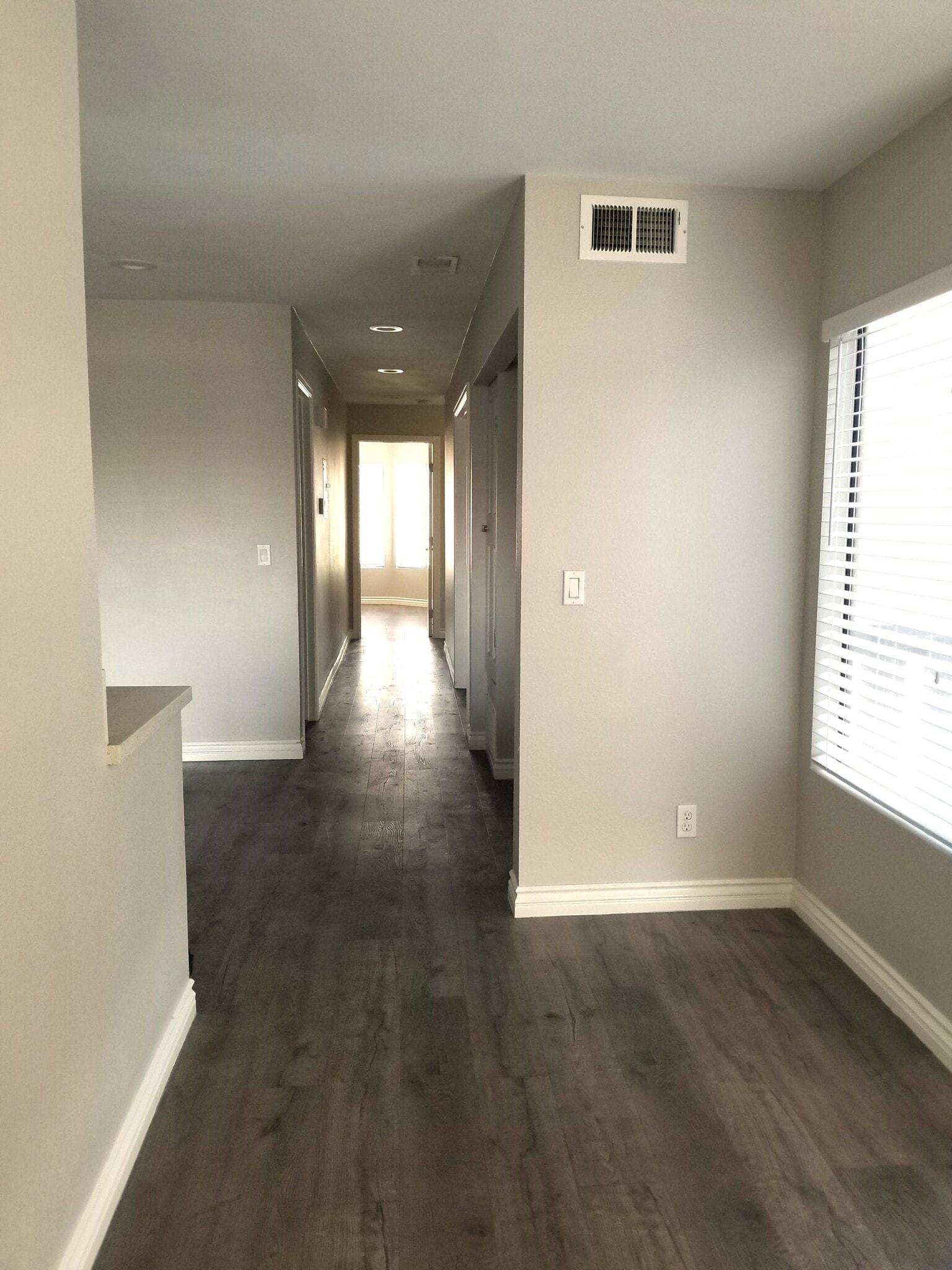 Hallway - 3028 W Cheryllyn Ln