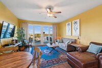 Building Photo - 9800 S Thomas Dr