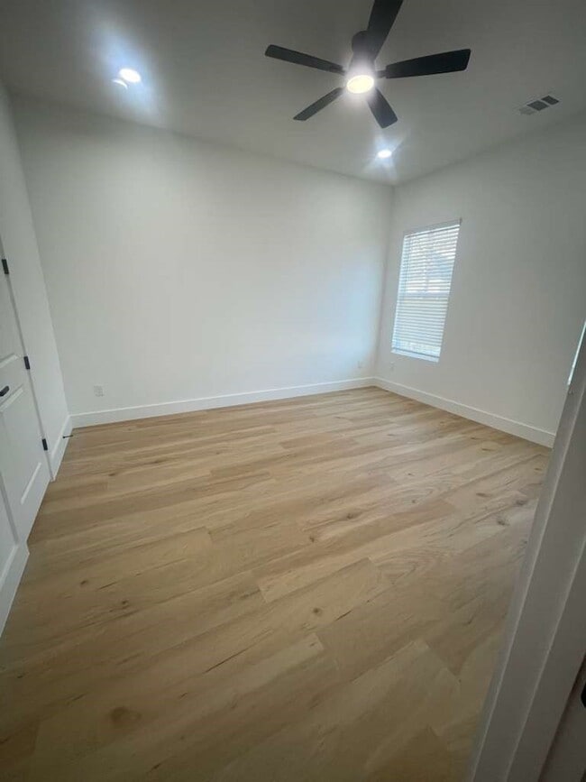 Building Photo - 4429 Aledo St