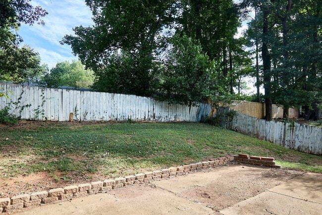 Building Photo - Stylish 3-Bedroom Home with Bonus Space an...