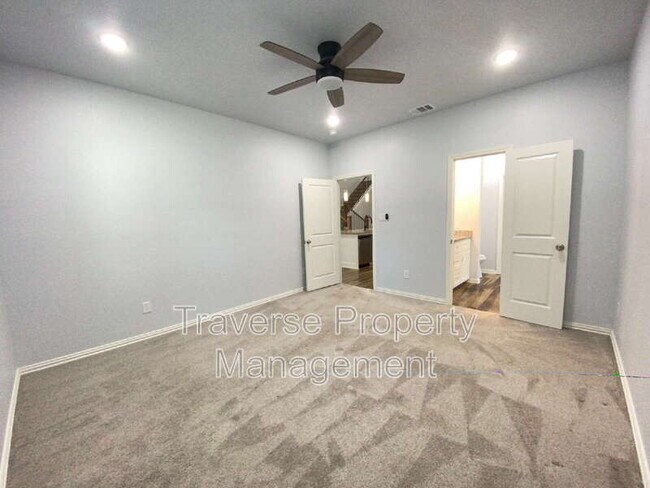 Building Photo - 5408 Fernander Dr