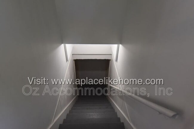 Building Photo - 3607 W 47th St