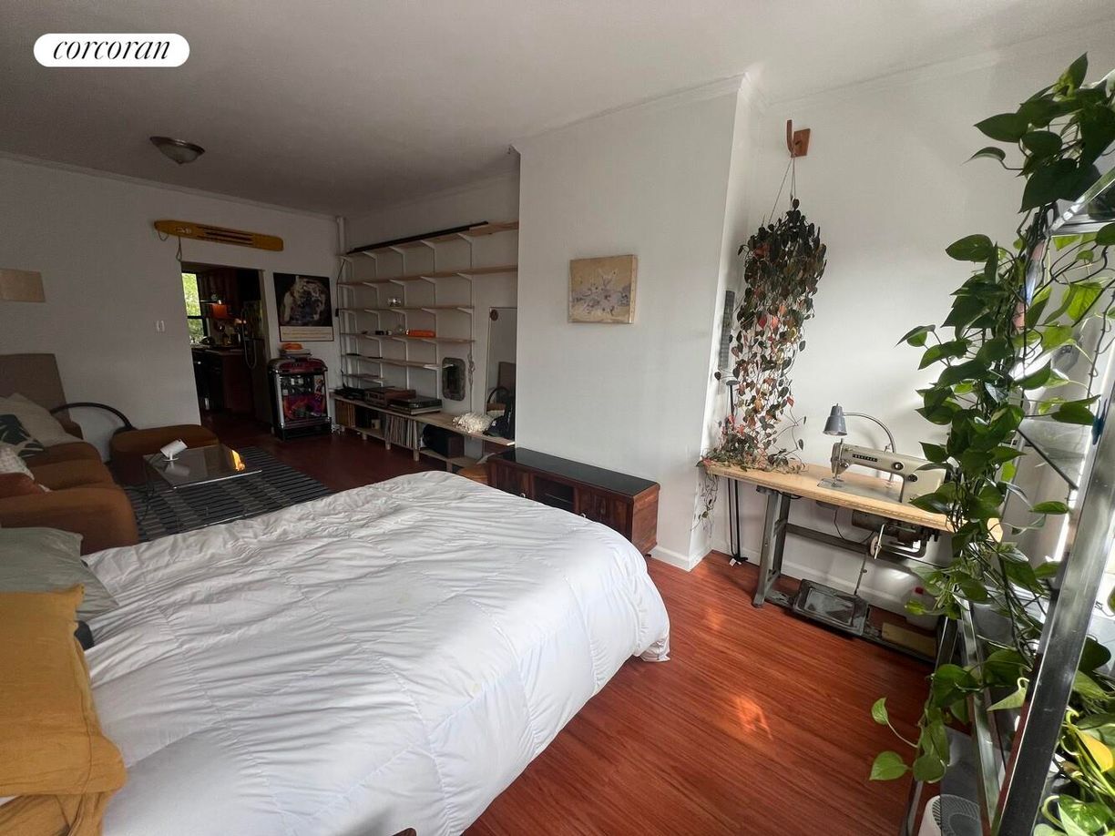 Building Photo - 306 3rd Ave