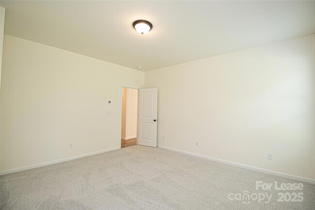 Building Photo - 3030 Falling Stone Cir