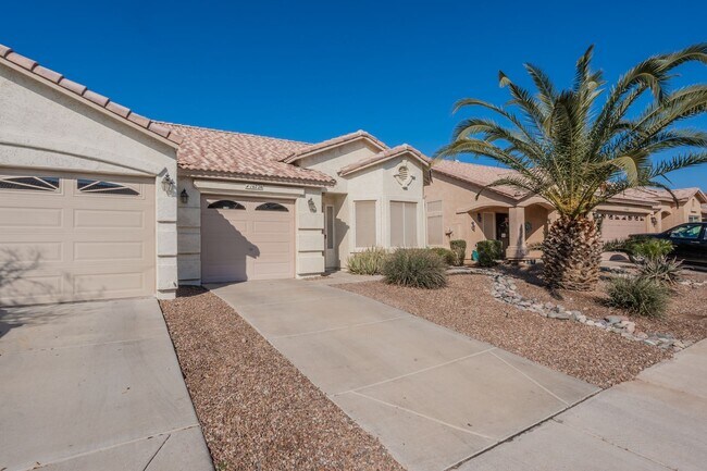 Building Photo - Beautiful 2 bedroom & 2 bath home in Desert Foothills Villas