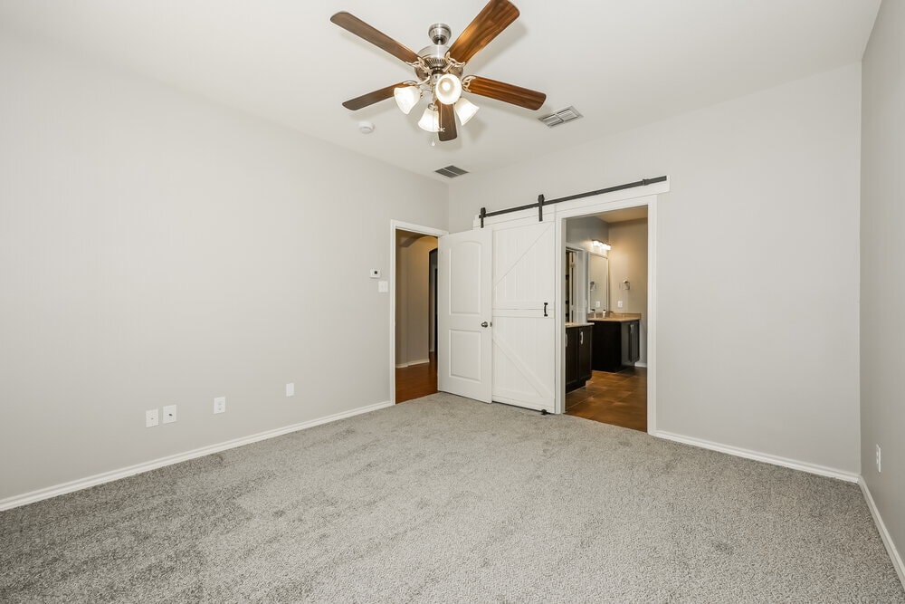 Building Photo - 10965 Colonial Heights Ln
