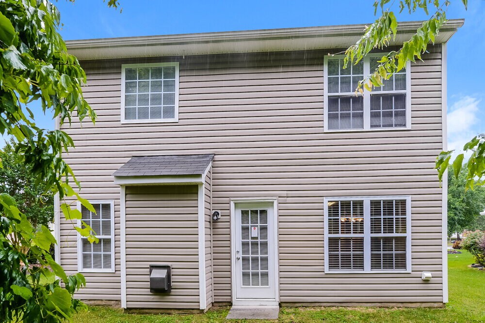 Building Photo - 1028 Quinlan Dr