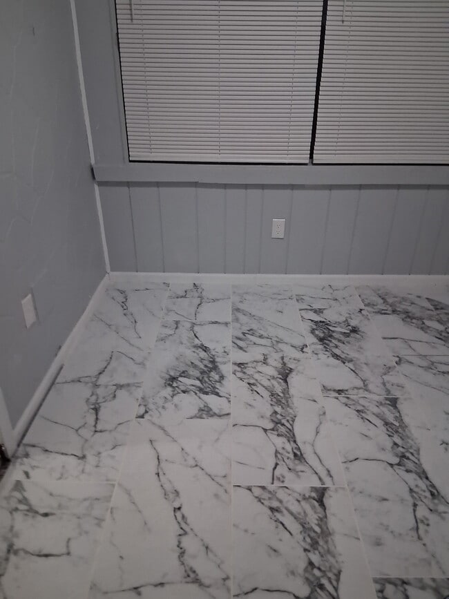 Building Photo - Vaughan