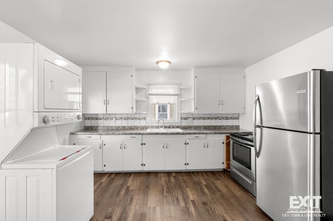 Building Photo - Welcome to your 2 bedroom, 1 bath home in South Hill!