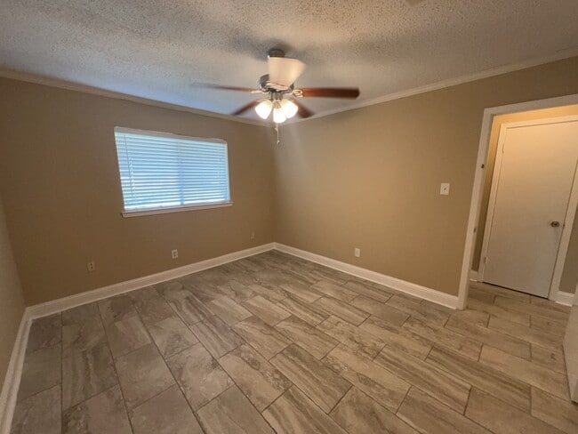 Building Photo - 7702 Tierra Verde Dr