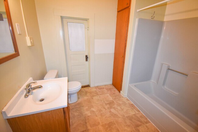 Building Photo - RAPLU155