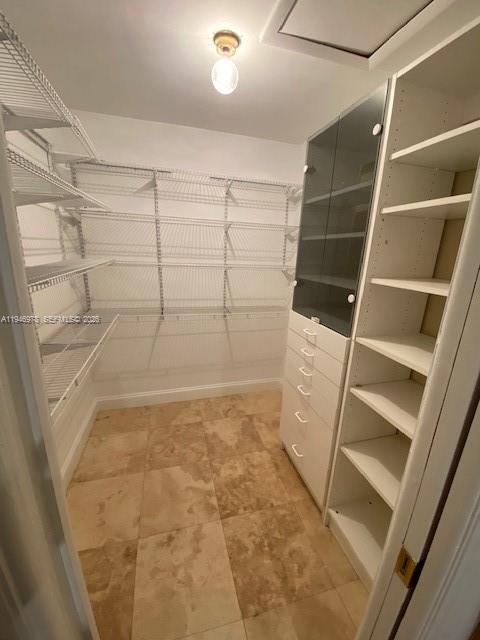 Building Photo - 1530 SW 23rd St