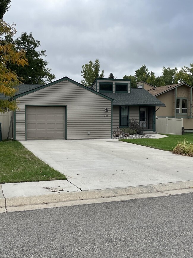 Building Photo - 385 Pheasant Pl