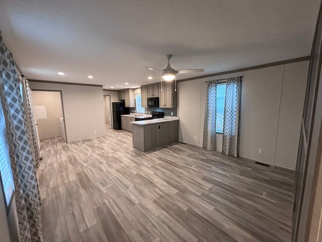 Building Photo - 23488 Winifred Ave