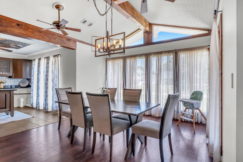 Building Photo - 5111 Ashwood Dr