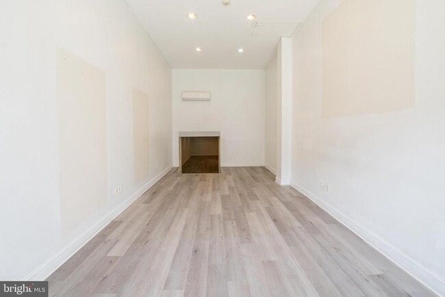 Building Photo - 2504 S Broad St