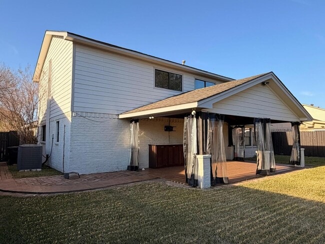 Building Photo - 3815 Redwood Falls Dr