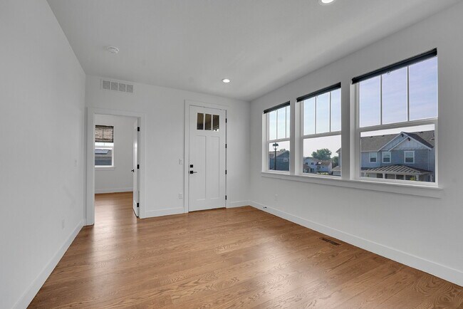 Building Photo - $3,195 - 3 Bed, 2.5 Bath Home in Thornton ...