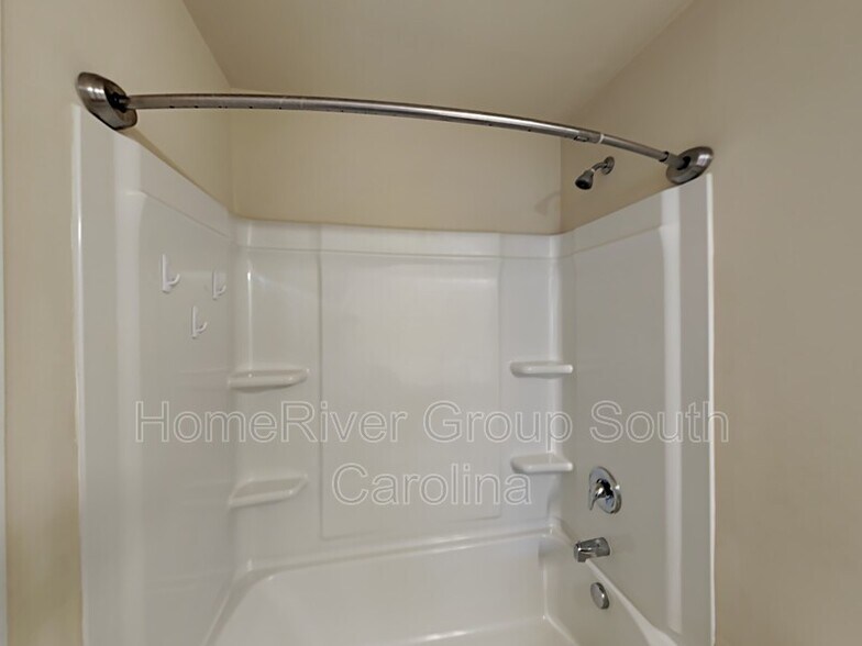 Building Photo - 141 Crimson Queen Dr
