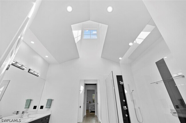Building Photo - 6903 Mauna Loa Ln