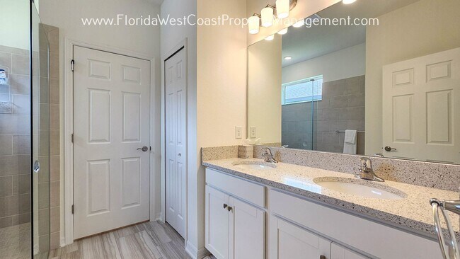 Building Photo - OUTSTANDING SUMMERWOODS -PARRISH 3 BEDROOM...