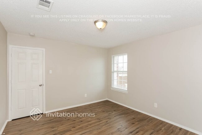 Building Photo - 217 Quail Run Rd