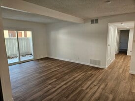 Building Photo - 1300 Saratoga Ave