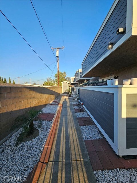 Building Photo - 1120 Nicklett Ave