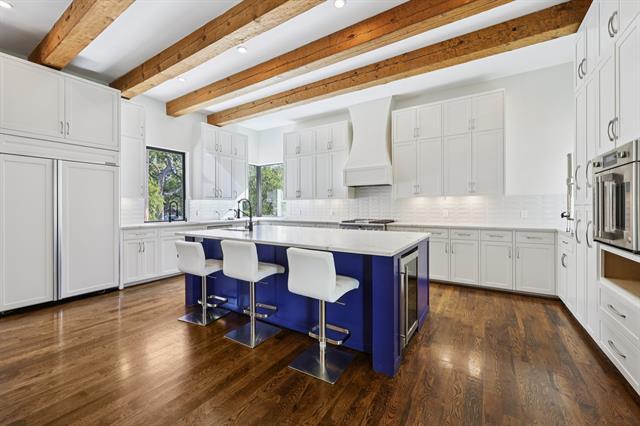 Building Photo - 8635 San Leandro Dr