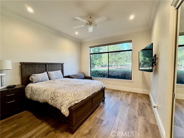 Building Photo - 33 Oak Knolls