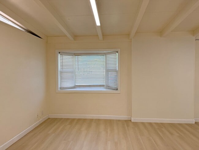 Building Photo - 2598 Dixon Dr