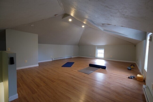 Building Photo - 6 Lowell Ave