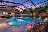 Building Photo - 909 NE 7th St