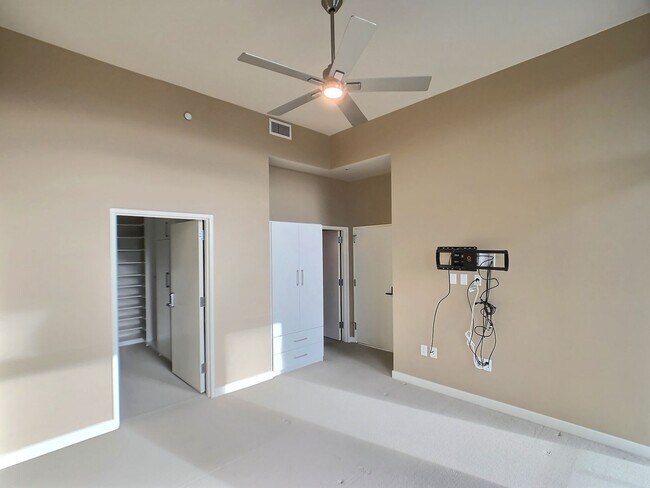 Building Photo - Stunning 2 Bedroom Penthouse Condo with Spectacular Views at Axis