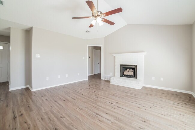 Building Photo - 9179 Belmont Dr