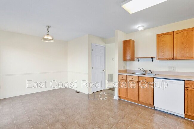 Building Photo - 91 Grindstone Dr