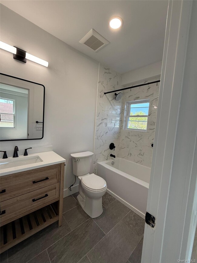 Building Photo - 99 Cedar Hill Ave