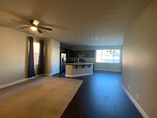 Building Photo - Beautiful 2 story Home in gated community ...