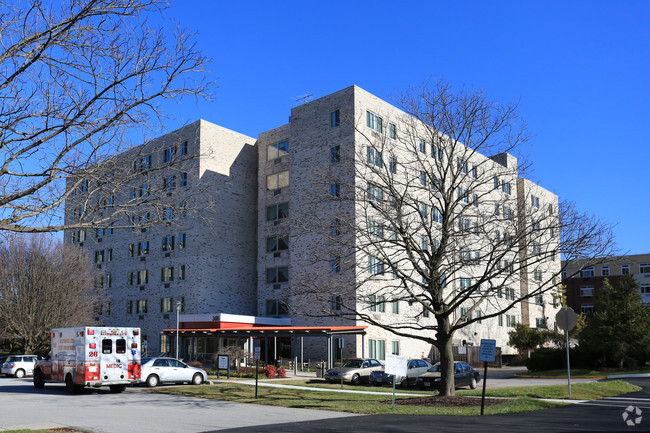 Building Photo - Weinberg Manor West