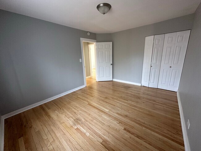 Building Photo - 1179 Deerfield Rd