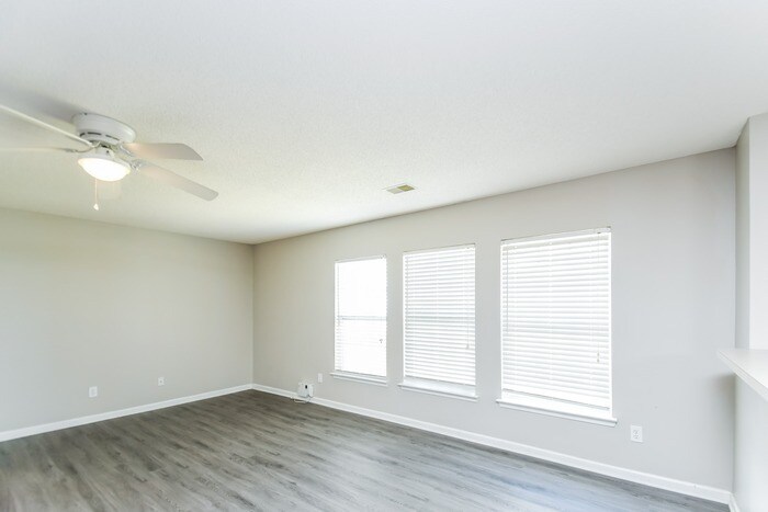 Building Photo - 516 Heron Glen Dr