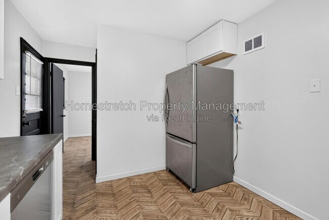 Building Photo - 5544 Sapphire Ave