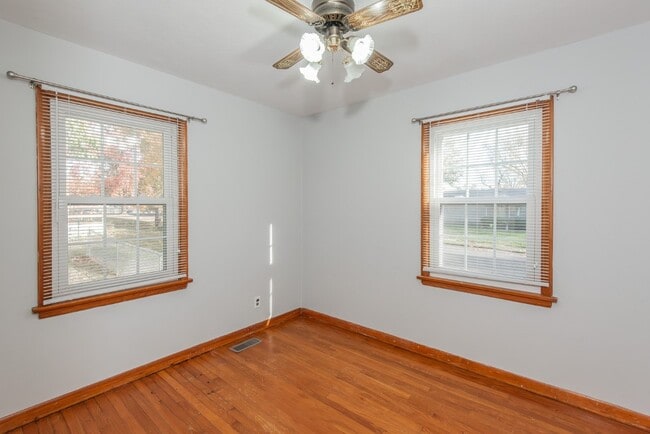 Building Photo - 10701 St Henry Ln