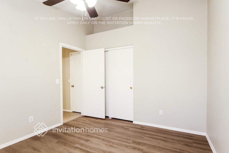 Building Photo - 15139 W Melvin St
