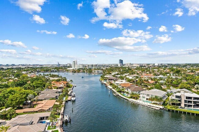 Building Photo - 3055 Harbor Dr