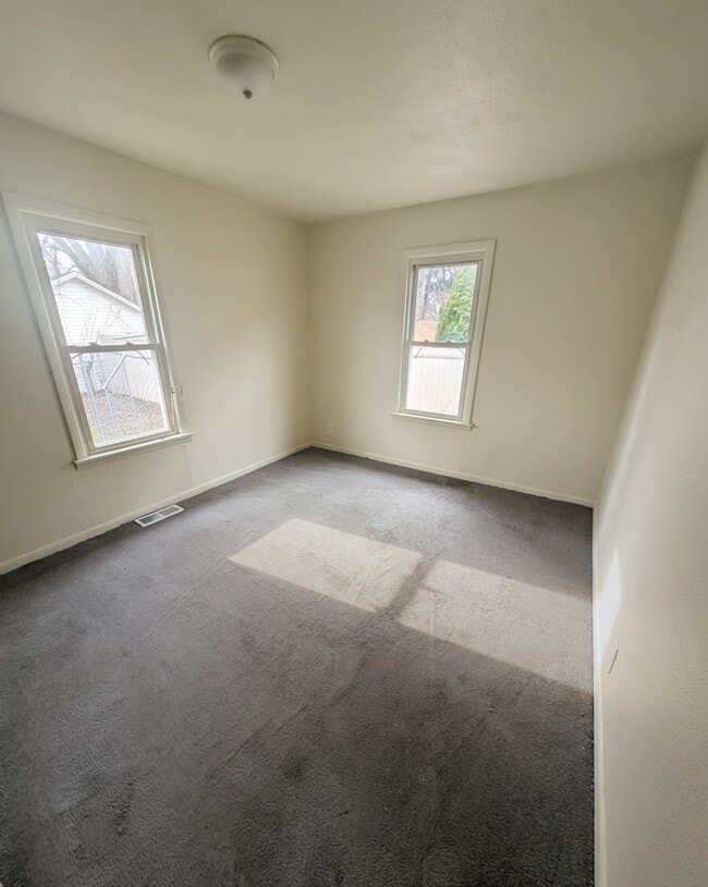 Building Photo - 4428 Pengelly Rd