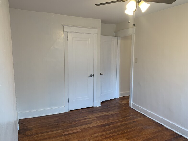 Building Photo - 5710 Beacon St