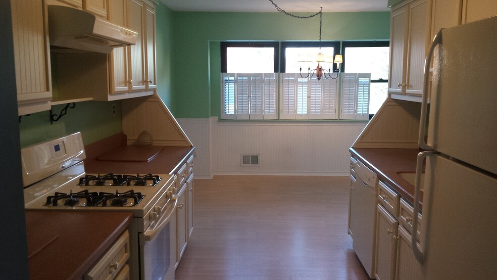 Building Photo - 1202 Merrywood Dr